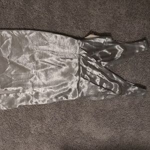 Sleeveless silver dress with front slit bnwt